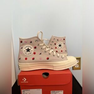 NWT Women’s Converse Chuck 70 Hi Sneaker - Lavender with Floral Print, Size 8.5